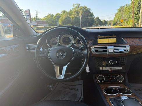 Used 2012 Mercedes-Benz CLS 550 4MATIC image 21