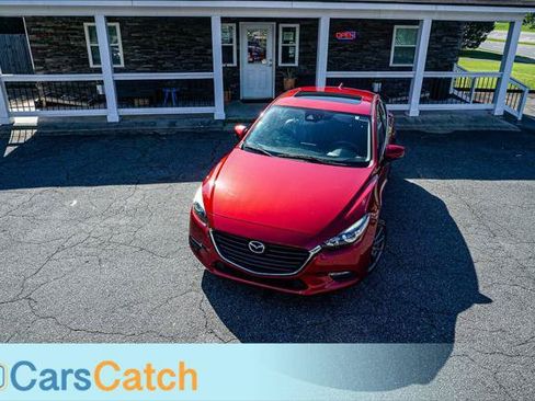 Used 2018 MAZDA MAZDA3 Touring FWD image 2