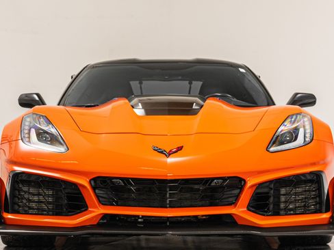 Used 2019 Chevrolet Corvette ZR1 RWD image 4