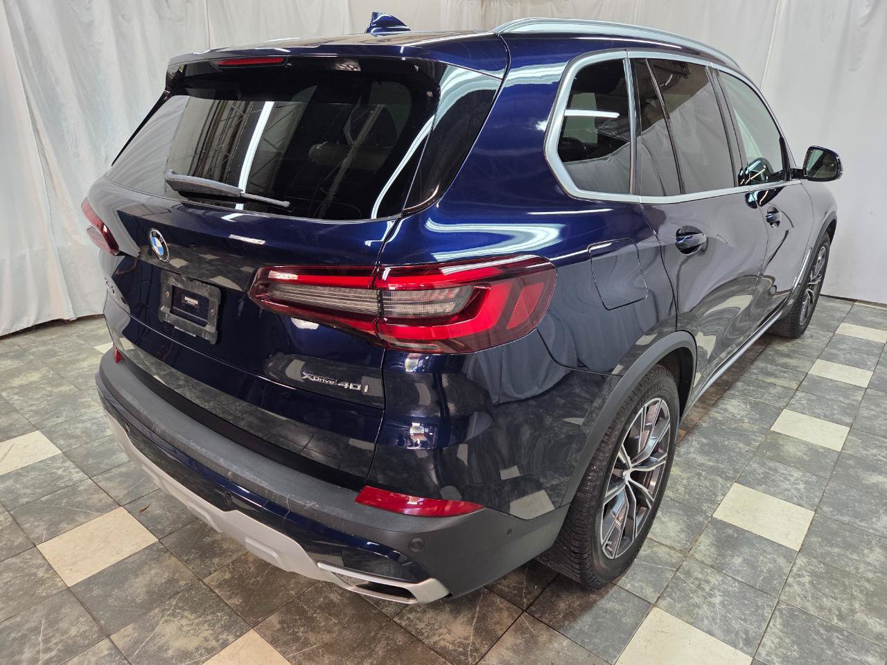 Used 2020 BMW X5 xDrive40i w/ Executive Package AWD/4WD image 6