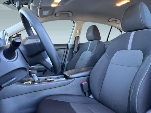 Used 2025 Nissan Sentra SV FWD image 25
