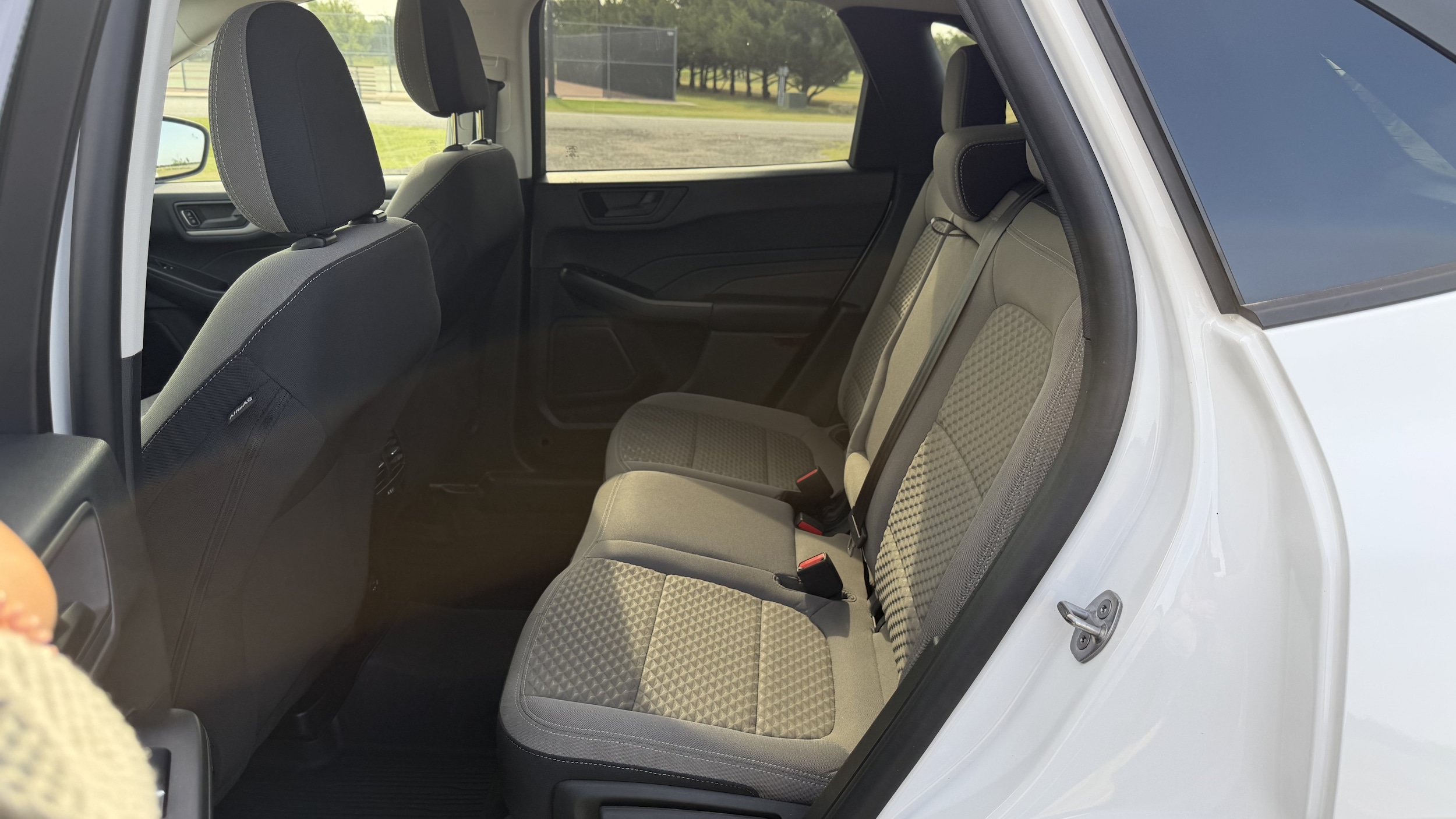 Used 2022 Ford Escape SE w/ SE Sport Appearance Package AWD/4WD image 19