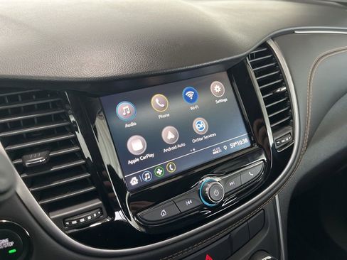 Used 2022 Chevrolet Trax LT w/ Driver Confidence Package image 11