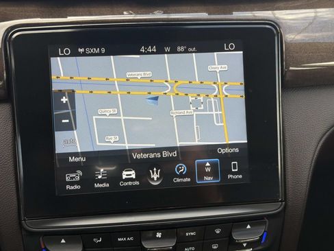 Used 2018 Maserati Quattroporte S RWD image 25