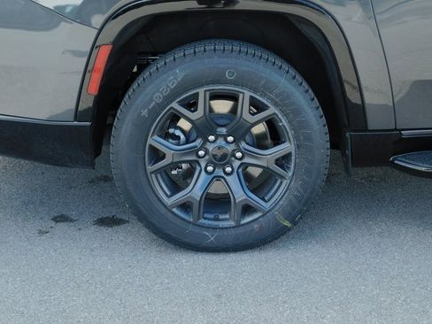 New 2026 Jeep Grand Wagoneer L Limited image 11