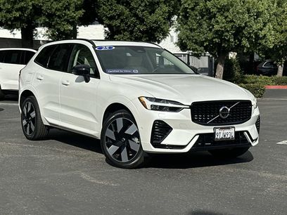 Certified 2025 Volvo XC60 T8 Plus w/ Protection Package Premier