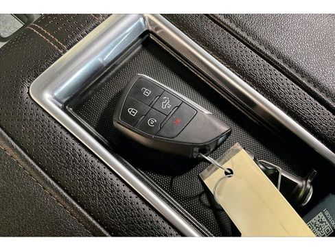Used 2022 Chevrolet Silverado 1500 High Country AWD/4WD image 14
