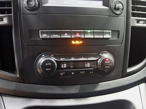 Used 2020 Mercedes-Benz Metris Passenger w/ Premium Safety Package image 21