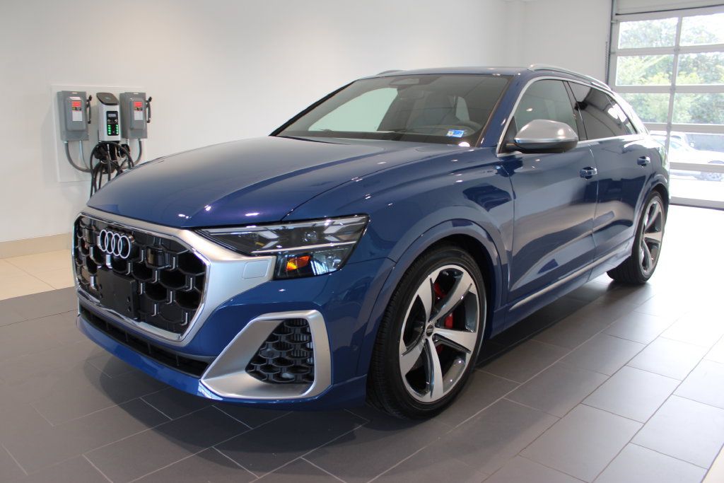 New 2027 Audi SQ8 Prestige AWD/4WD image 11