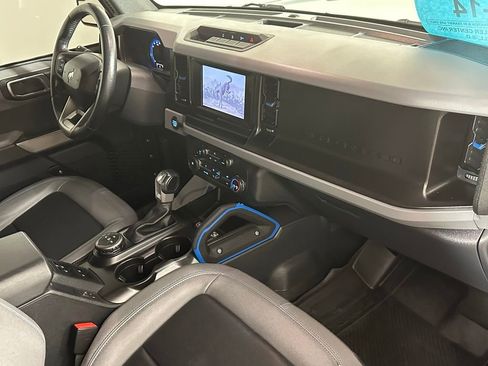 Used 2022 Ford Bronco Black Diamond image 31