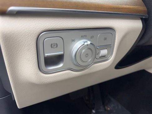 Used 2024 Mercedes-Benz GLE 350 4MATIC image 53