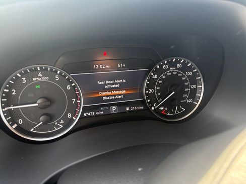 Used 2024 Nissan Armada SV image 16