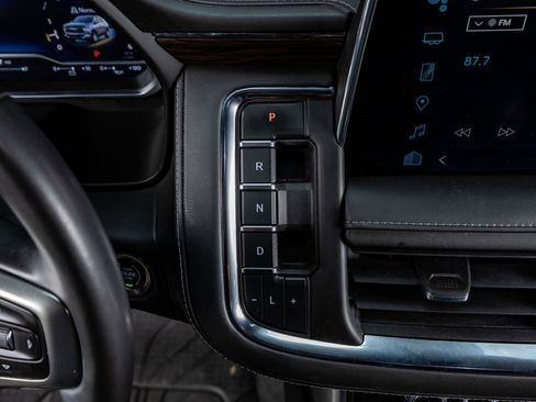 Used 2023 Chevrolet Suburban Z71 w/ Luxury Package image 24