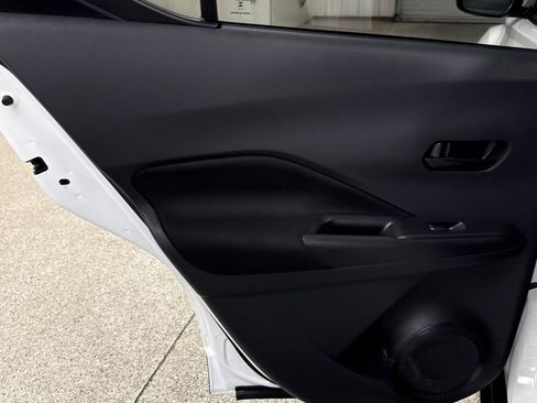 Used 2024 Nissan Kicks S image 10