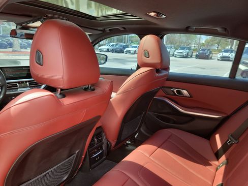 Used 2022 BMW 330i Sedan w/ Driving Assistance Package image 11