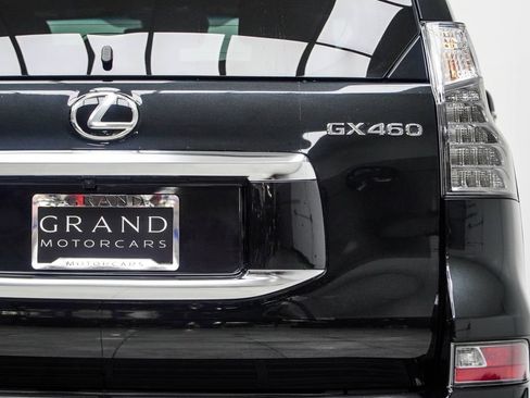 Used 2023 Lexus GX 460 Premium w/ Premium Package AWD/4WD image 16