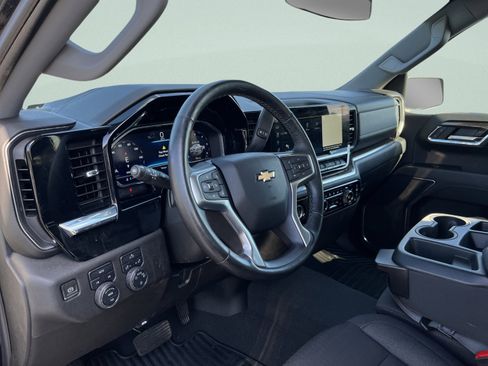 Used 2024 Chevrolet Silverado 1500 LT image 14