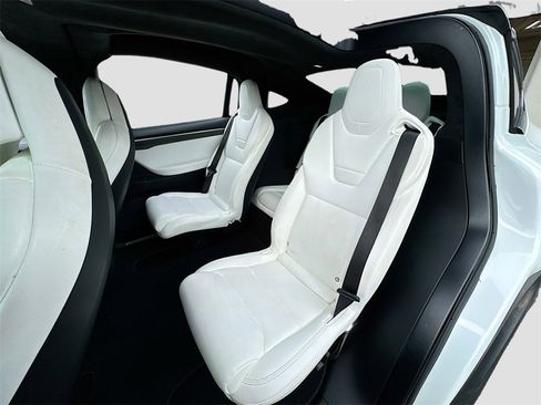 Used 2017 Tesla Model X 75D image 13