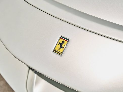 Used 2022 Ferrari SF90 Spider AWD/4WD image 8