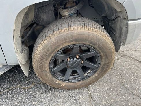 Used 2021 Toyota Tundra SR5 AWD/4WD image 3