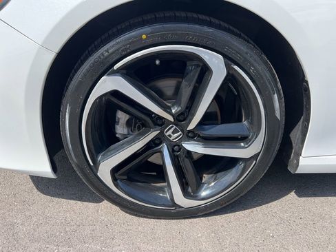 Used 2022 Honda Accord Sport image 7