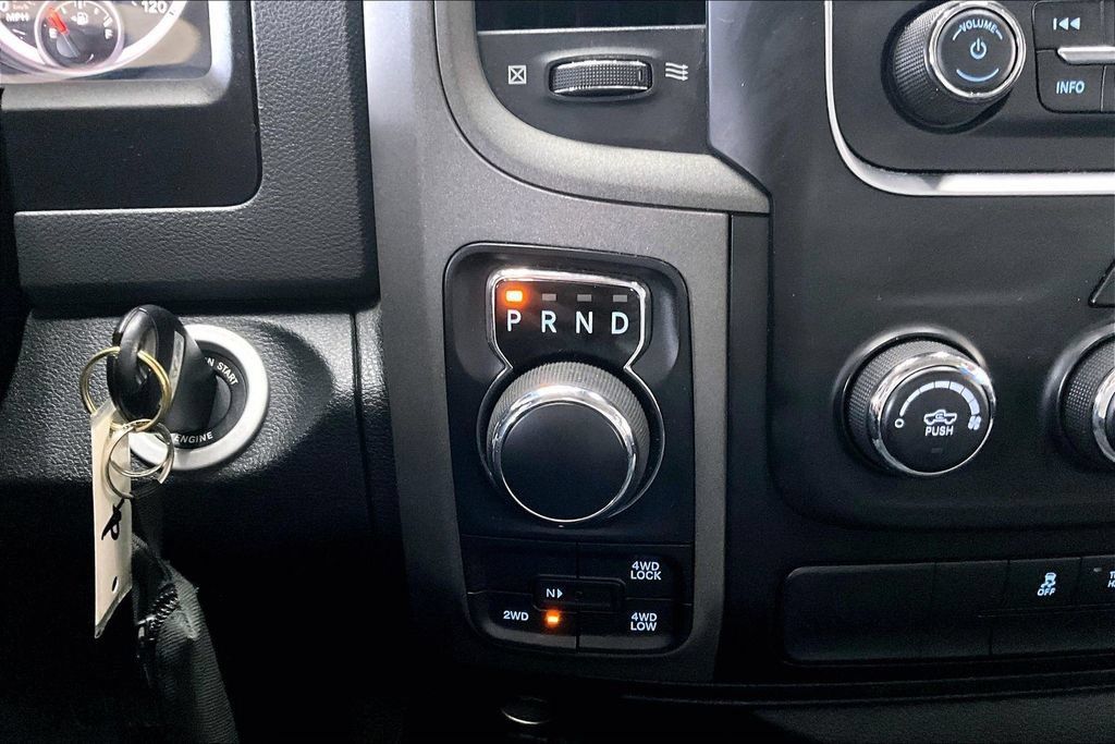 Used 2018 RAM 1500 Express AWD/4WD image 14
