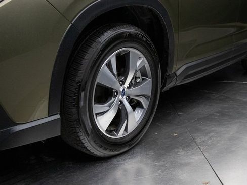 Used 2024 Subaru Ascent Premium w/ Convenience Package image 7