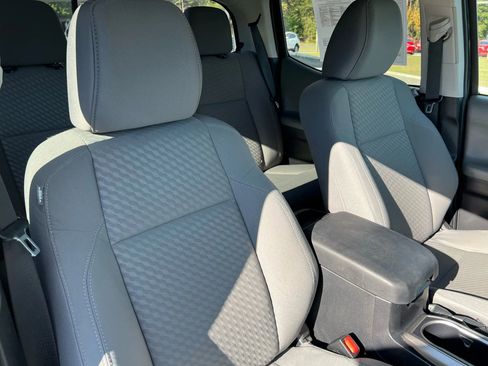 Used 2022 Toyota Tacoma SR5 image 21