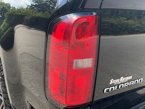Used 2019 Chevrolet Colorado W/T w/ Custom Special Edition RWD image 29