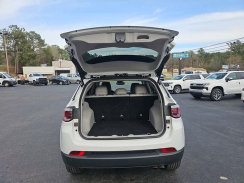 Used 2022 Jeep Compass Limited AWD/4WD image 32