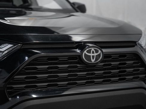 Used 2024 Toyota RAV4 LE image 10