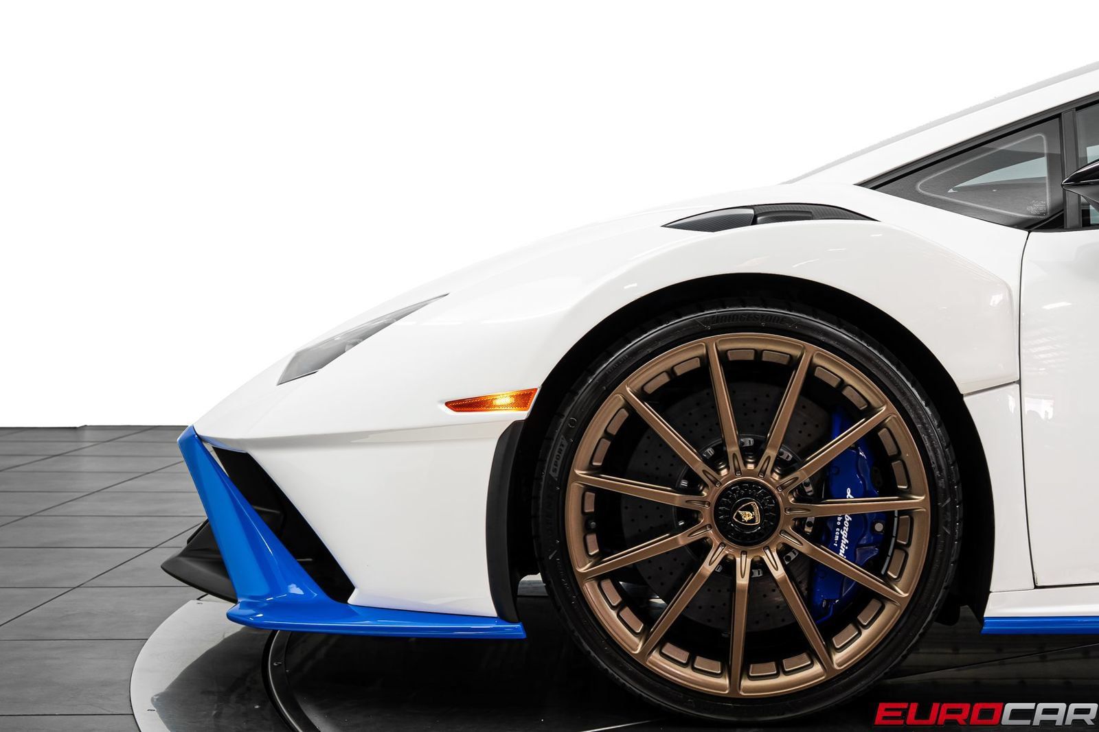Used 2022 Lamborghini Huracan STO RWD image 15