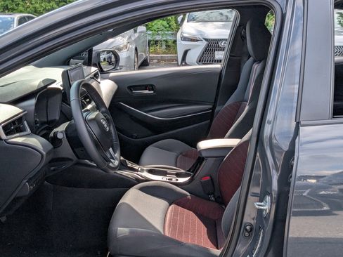 Used 2024 Toyota Corolla SE image 15