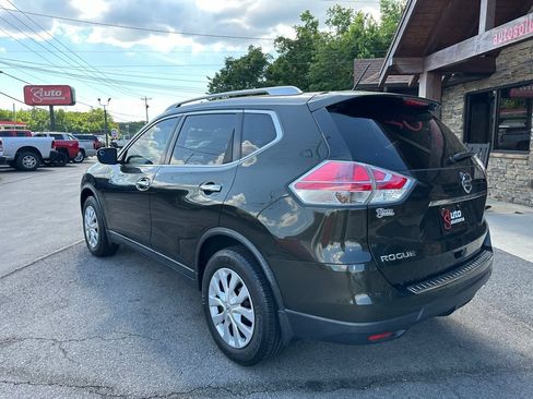 Used 2016 Nissan Rogue S w/ Appearance Package FWD image 3