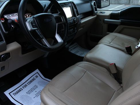 Used 2017 Ford F150 Lariat w/ Trailer Tow Package image 11