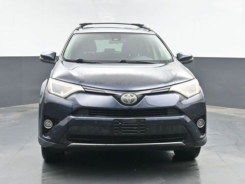 Used 2017 Toyota RAV4 XLE AWD/4WD image 3