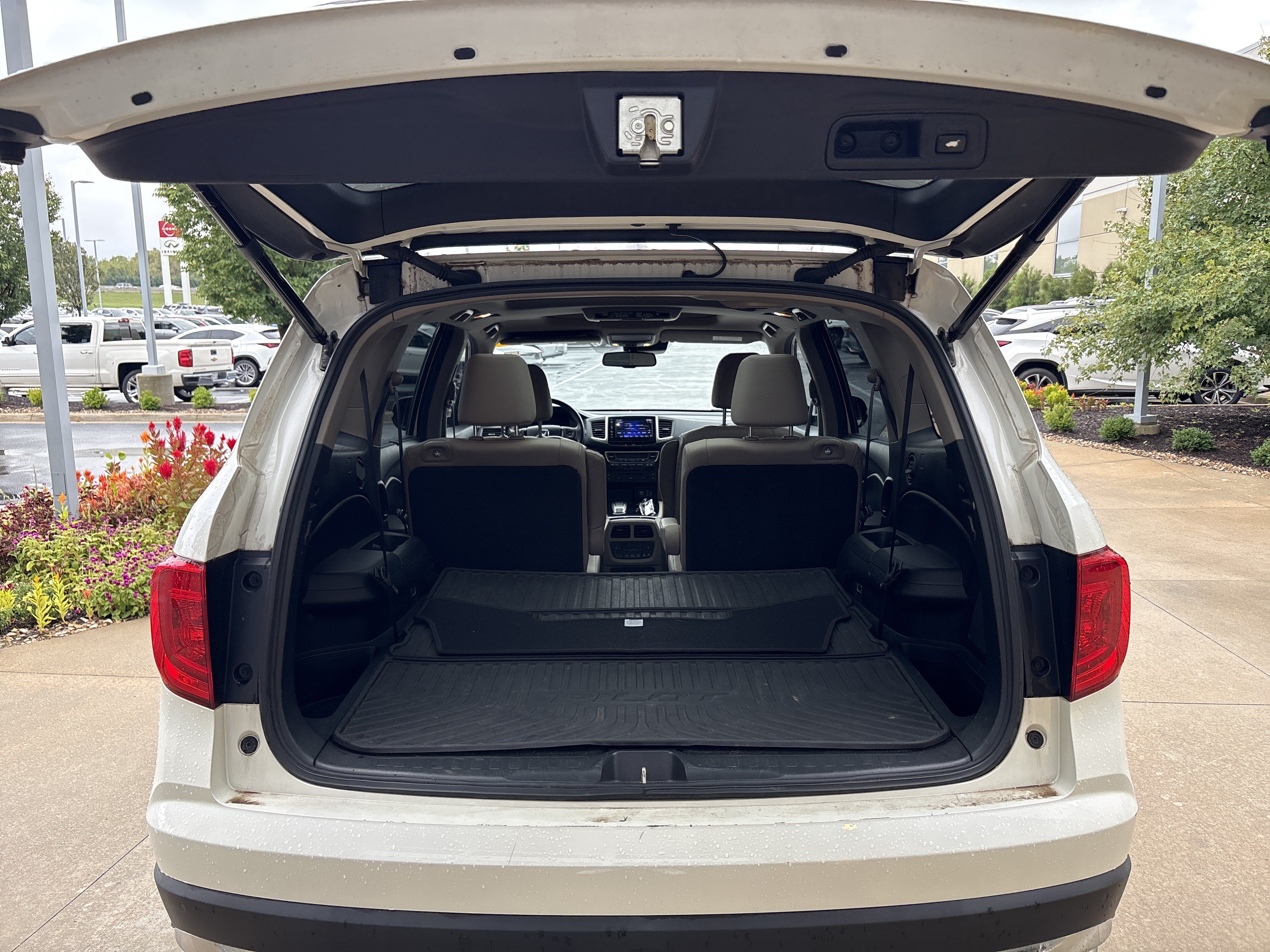 Used 2017 Honda Pilot Elite image 32