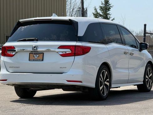 Used 2020 Honda Odyssey Elite image 3