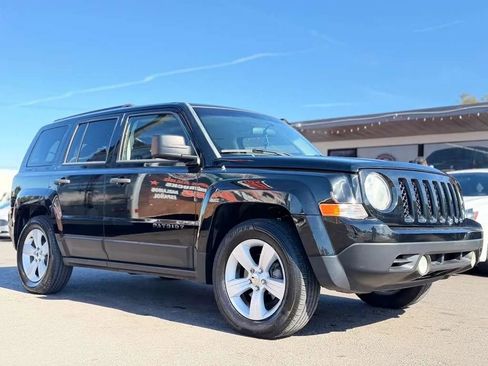 Used 2014 Jeep Patriot Sport w/ Southwest Package image 2