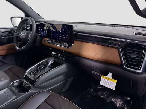 New 2026 GMC Canyon AT4 w/ Technology Plus Package AWD/4WD image 30
