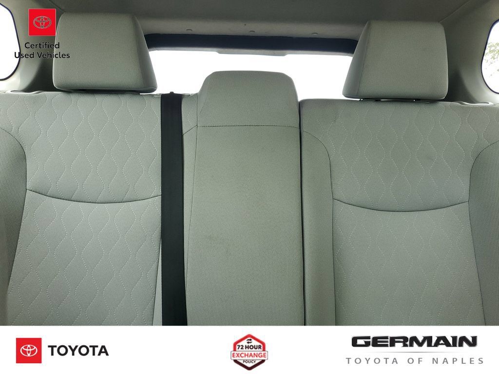Certified 2024 Toyota Corolla Cross LE AWD/4WD image 31