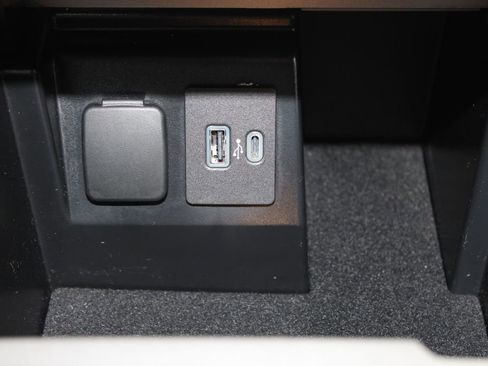 Used 2024 Ford Explorer ST w/ Equipment Group 401A image 52