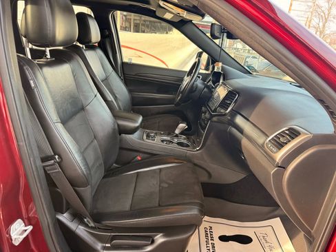 Used 2020 Jeep Grand Cherokee Laredo w/ Quick Order Package 2BN North image 25