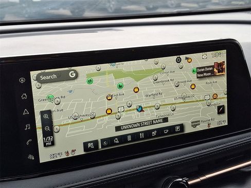 Used 2023 Nissan Ariya FWD image 18