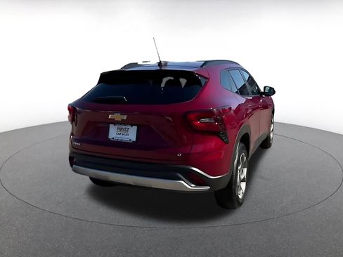 Used 2025 Chevrolet Trax LT image 15