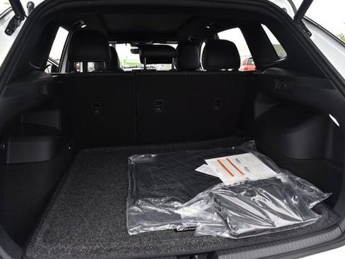 New 2026 Volkswagen Tiguan SE R-Line image 25