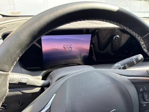 Used 2025 Buick Encore GX Avenir w/ Avenir Technology Package FWD image 9