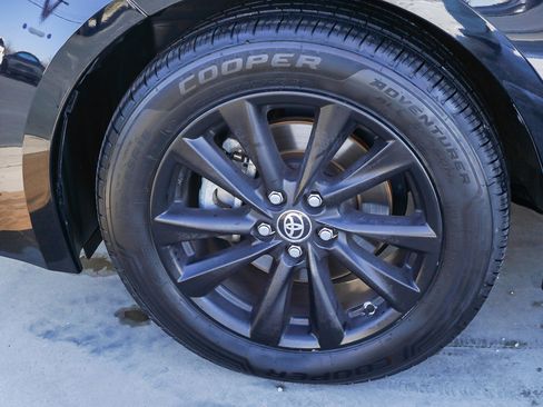 Used 2023 Toyota Corolla SE image 12