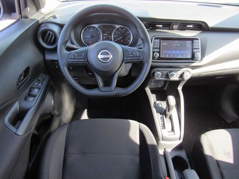 New 2025 Nissan Kicks Play S image 11