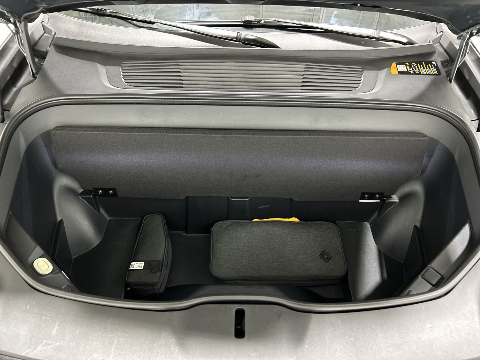Used 2022 Rivian R1S Launch Edition Quad AWD/4WD image 14